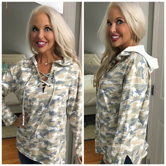 ❤️LAST 1! French Terry Camo Hoodie! - Picture 2 of 7